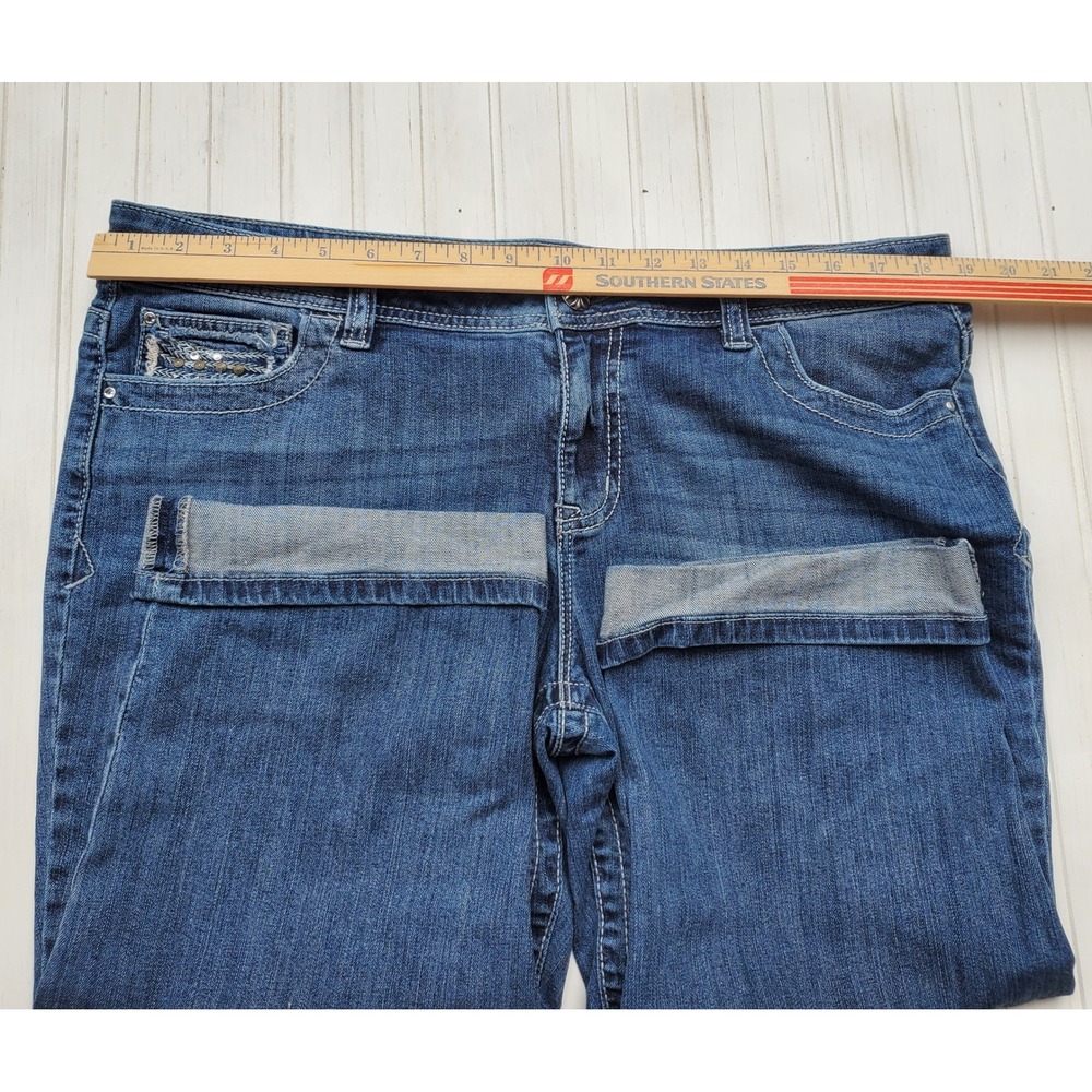 Capri Jeans Blue Embellished Pocket Womens Size 16P Modern Straight Leg Apt 9 - Picture 5 of 6